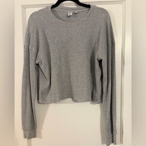 Aritzia TNA Heather Gray Ribbed tee